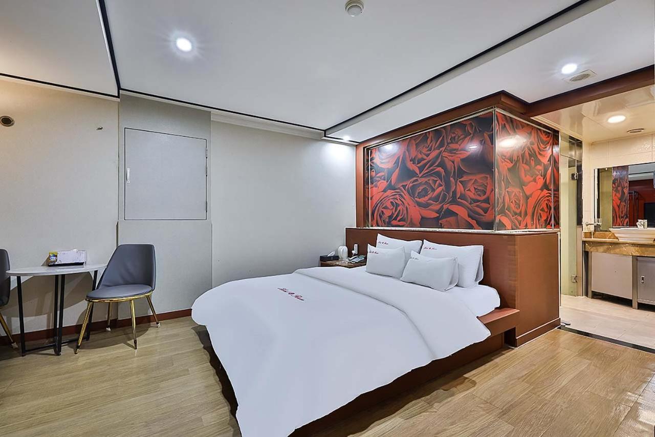 Flower Hotel Seul Zewnętrze zdjęcie